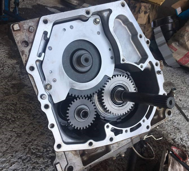 HỘP SỐ XE NÂNG