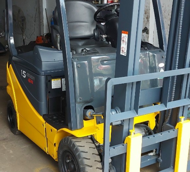 XE NÂNG ĐIỆN KOMATSU
