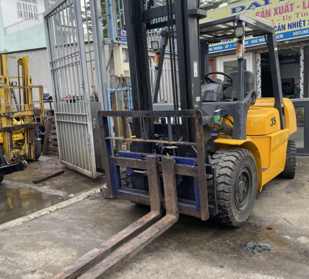 XE NÂNG DẦU TCM 3.5 TẤN