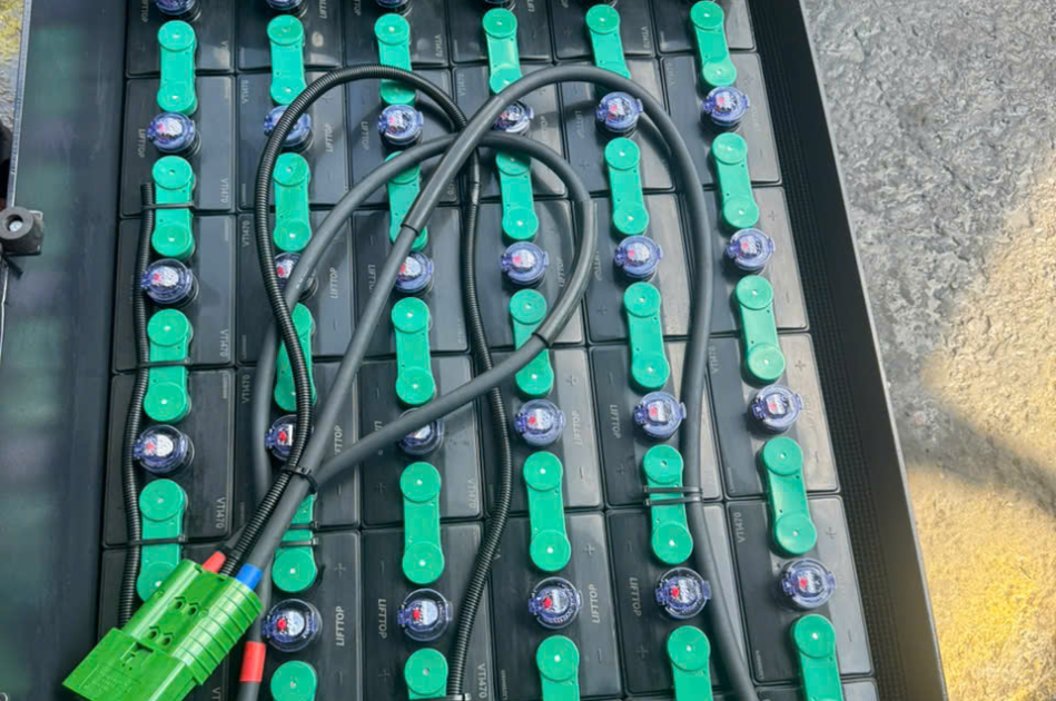 BÌNH ẮC QUY XE NÂNG ĐIỆN